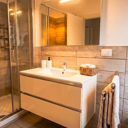 Apartment Luna Fronte Ospedale-10 Min Centro-stadio *